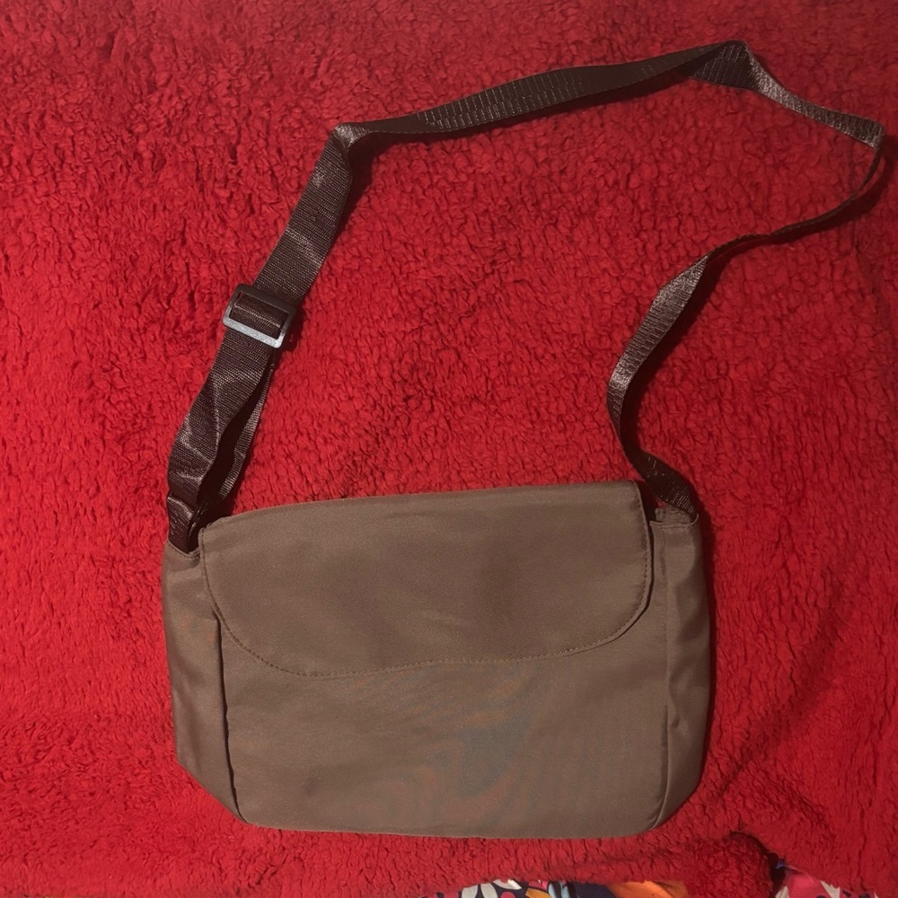 Elegant Brown Crossbody Bag